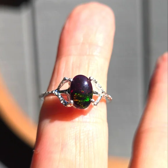 Black Opal.4k sterling & white gold solitaire ring sz6 - Picture 1 of 8